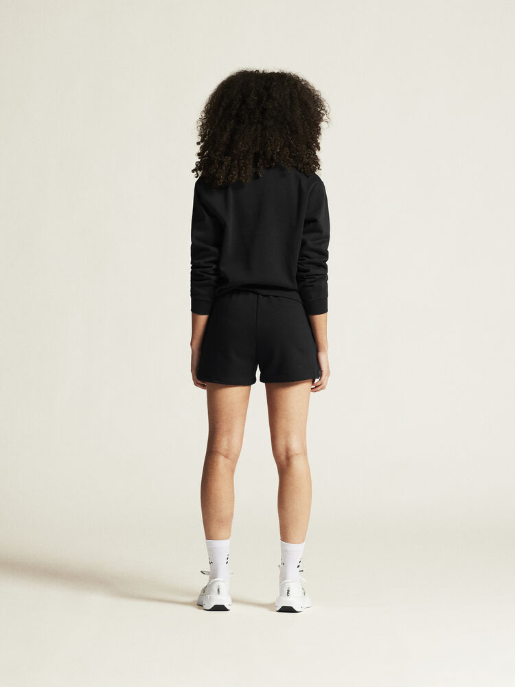 1915300-999000_Community20220R20Neck20W_closeup3