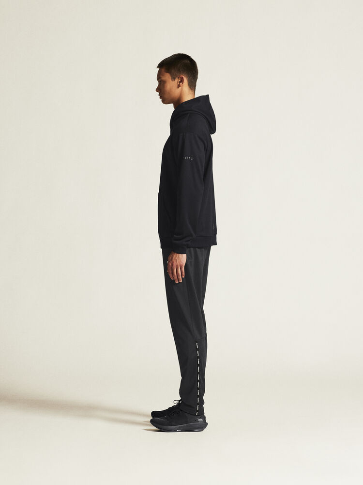 1915309-999000_Community20220Function20Hoodie20M_closeup4