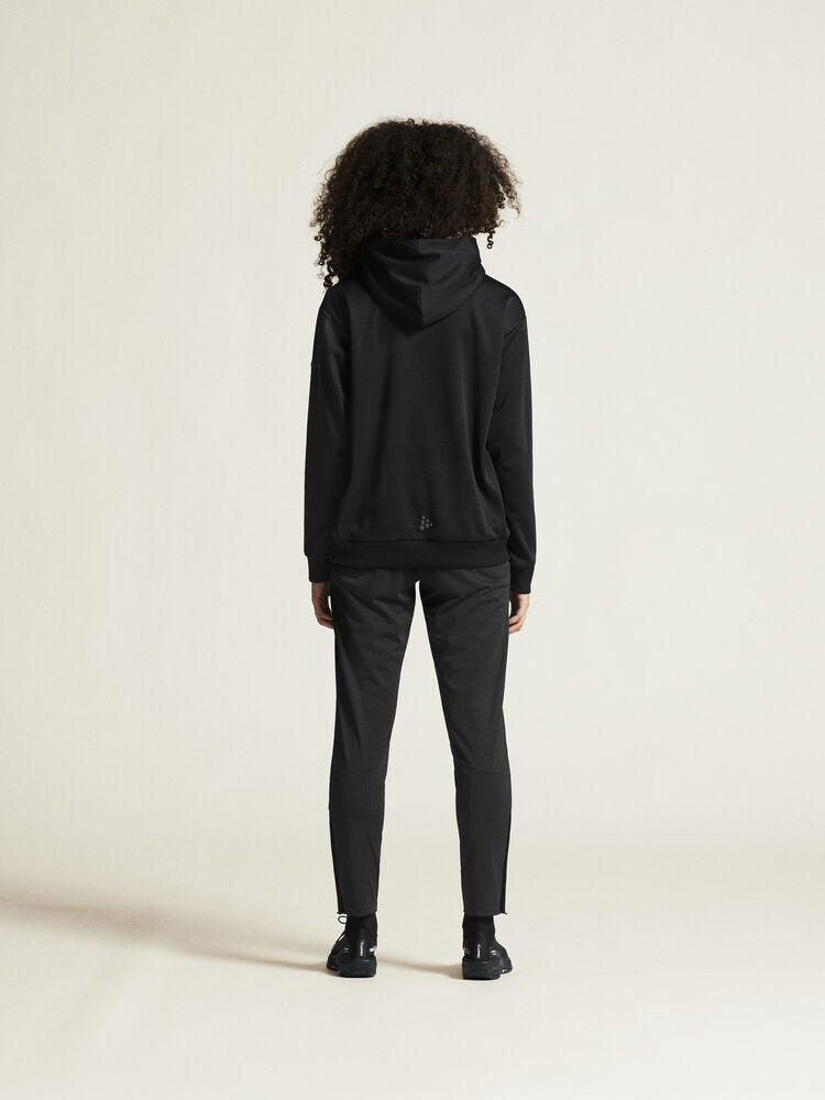 1915310-999000_Community20220Function20Hoodie20W_closeup3