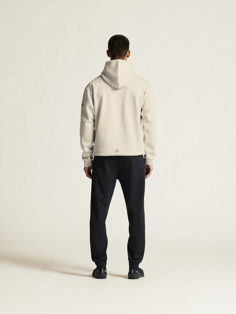1915327-214000_Community20220Hoodie20M_closeup3