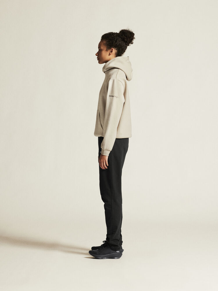 1915328-214000_Community20220Hoodie20W_closeup4