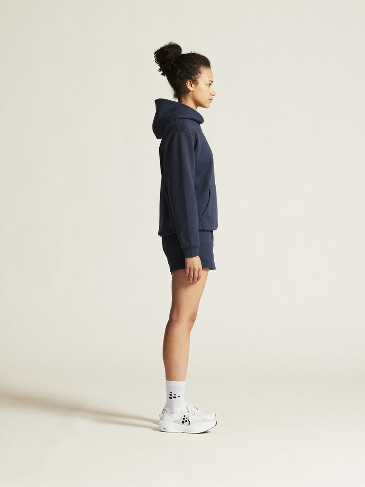 1915345-390000_Community20220Logo20Hoodie20W_closeup2