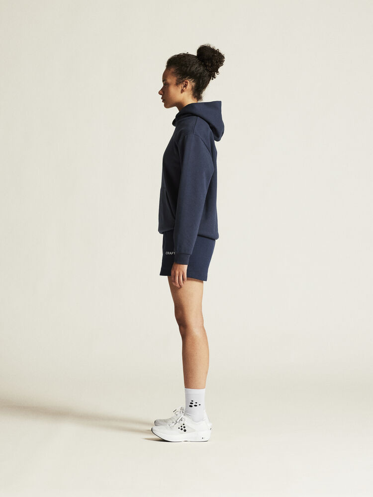 1915345-390000_Community20220Logo20Hoodie20W_closeup4