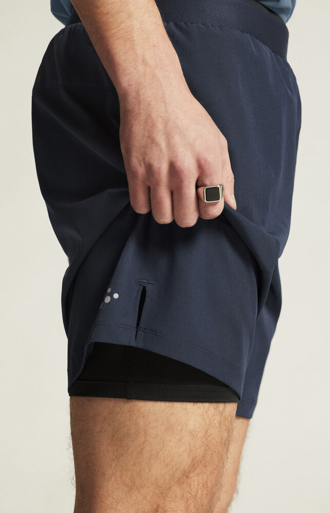 1915950-396000_ADV20Essence202in120shorts20220M_closeup7