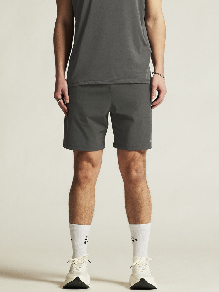 1915950-985000_ADV20Essence20220in20120shorts20220M_closeup4