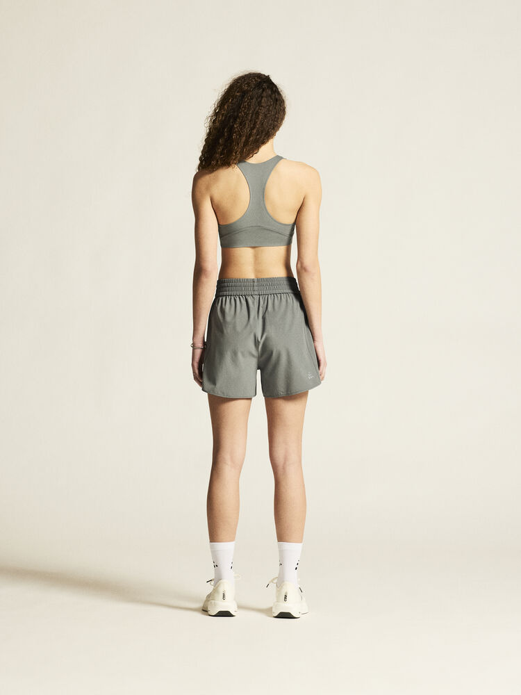 1916008-647000_Collective20Padded20Sports20bra20W_closeup3