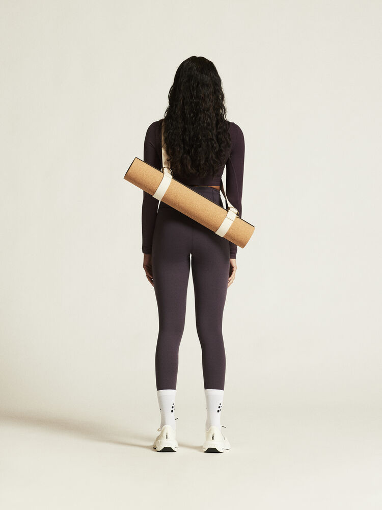 1916010-499000_Collective20720820Tights20W_closeup3