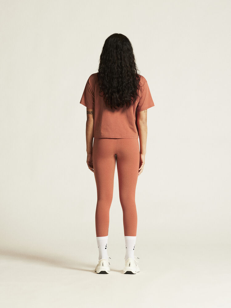 1916017-458000_Collective20Relaxed20SS20Tee20W_closeup3