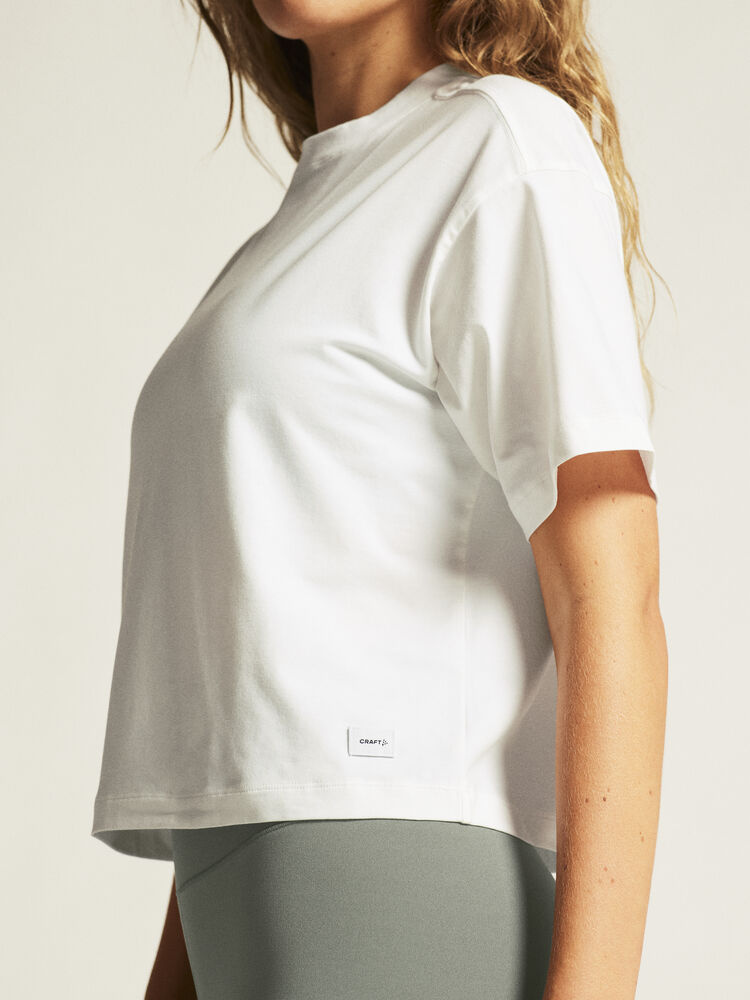 1916017-900000_Collective20Relaxed20SS20Tee20W_closeup6