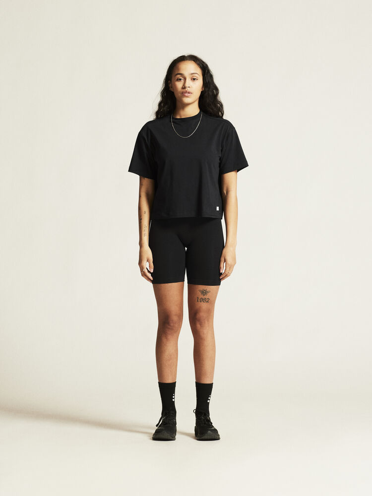 1916017-999000_Collective20Relaxed20SS20Tee20W_closeup1