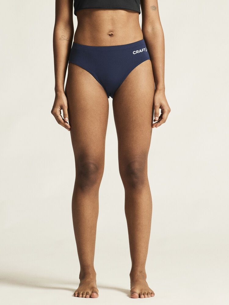 1916136-390000_Rush20220Brief20W_closeup4