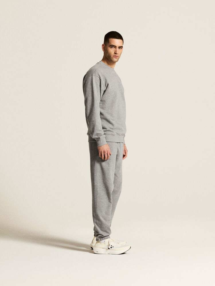 1916296-950M_RN20Sweatshirt20M_closeup2