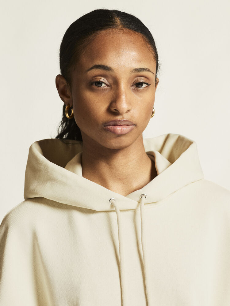 1916299-905000_Frequent20Hoodie20W_closeup5