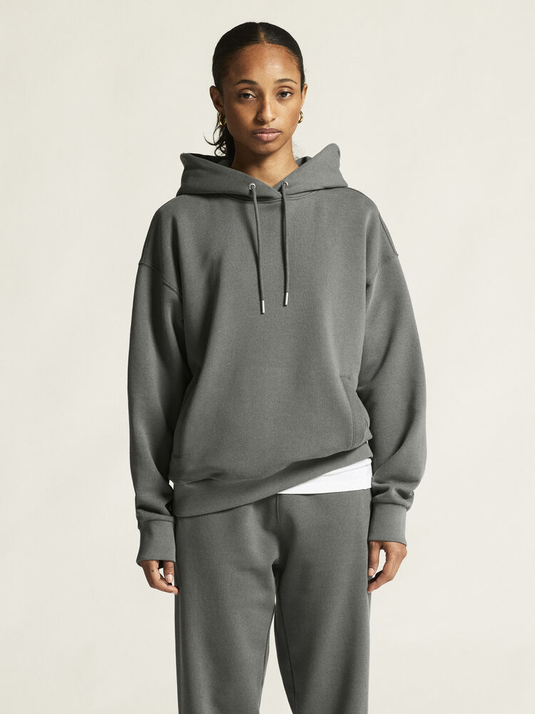 1916299-970000_Frequent20Hoodie20W_closeup4