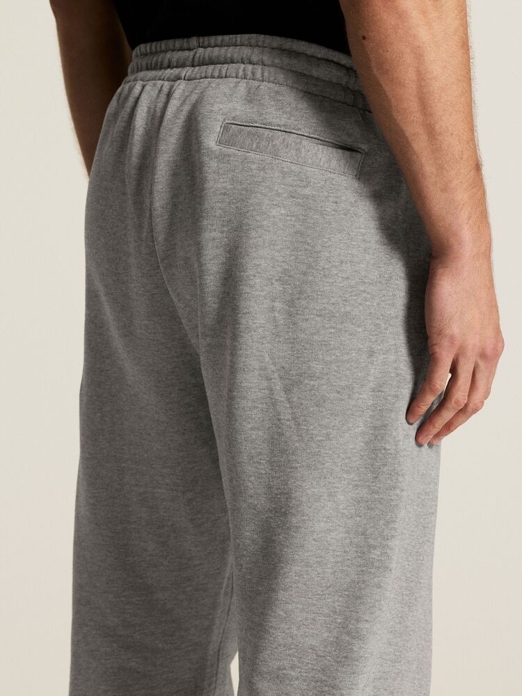1916302-950M_Frequent20Sweatpants20M_closeup8