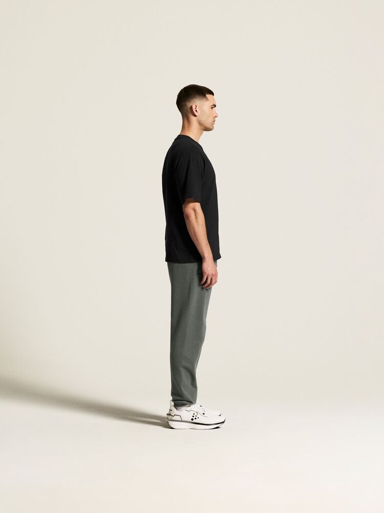 1916302-970000_Frequent20Sweatpants20M_closeup2