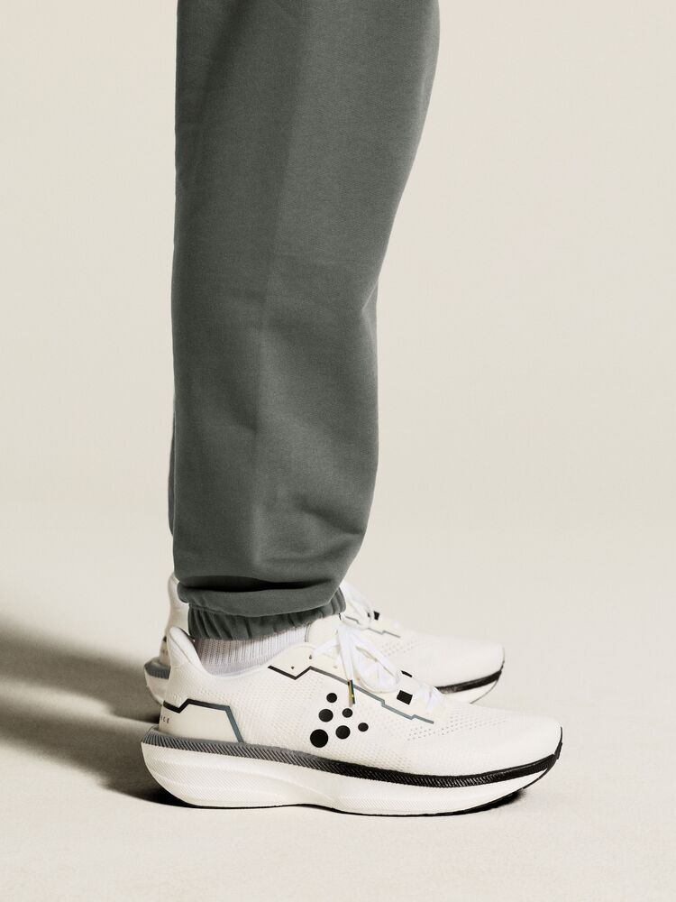 1916302-970000_Frequent20Sweatpants20M_closeup6