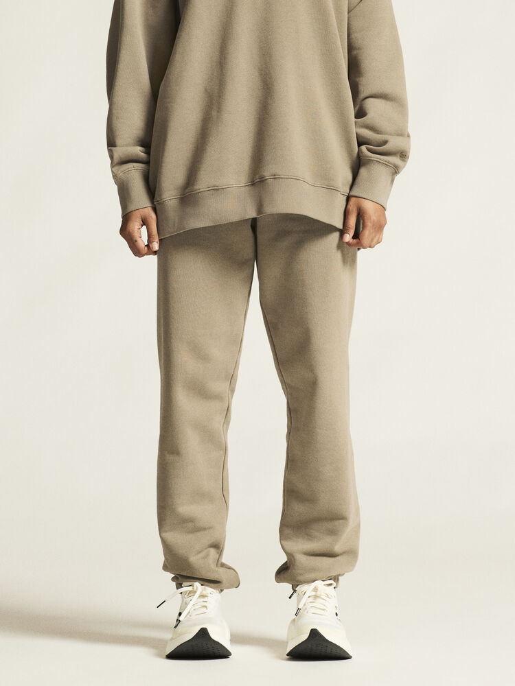 1916303-240000_Frequent20Sweatpants20W_closeup4