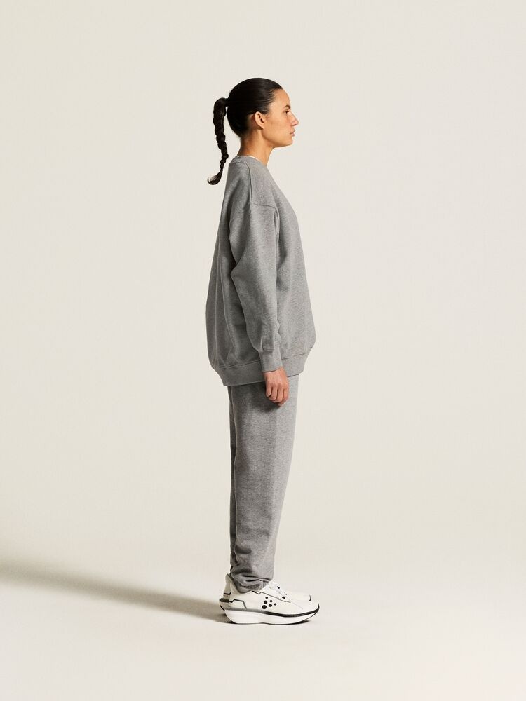 1916303-950M_Frequent20RN20Sweatpants20W_closeup2