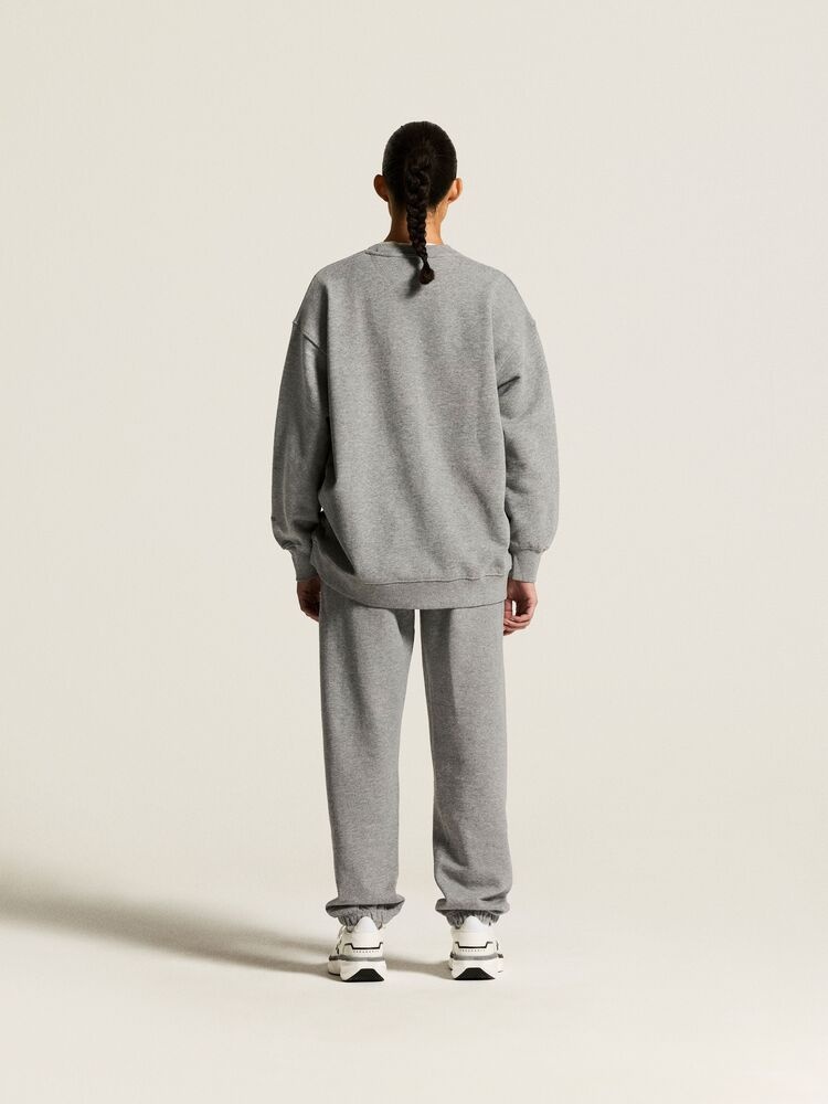 1916303-950M_Frequent20RN20Sweatpants20W_closeup3