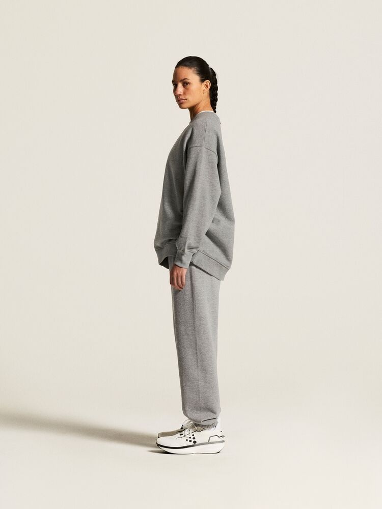 1916303-950M_Frequent20RN20Sweatpants20W_closeup4