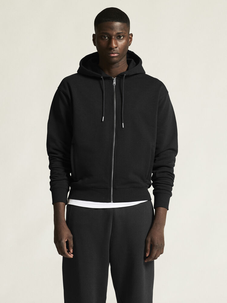 1916306-999000_Frequent20FZ20Hoodie20M_closeup4