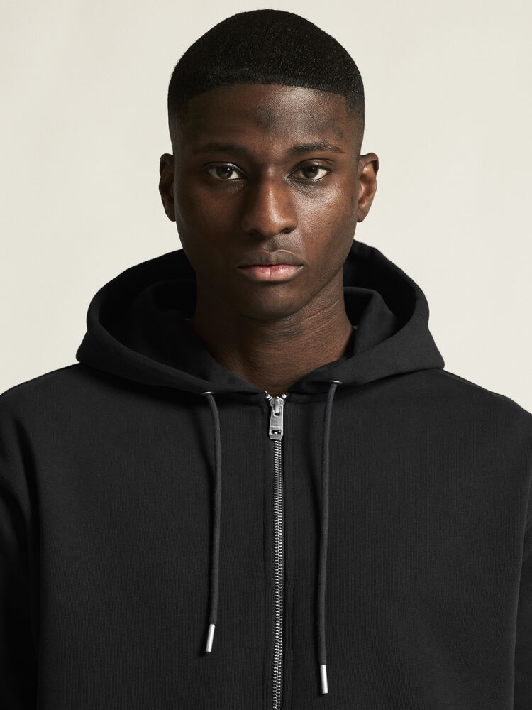 1916306-999000_Frequent20FZ20Hoodie20M_closeup5