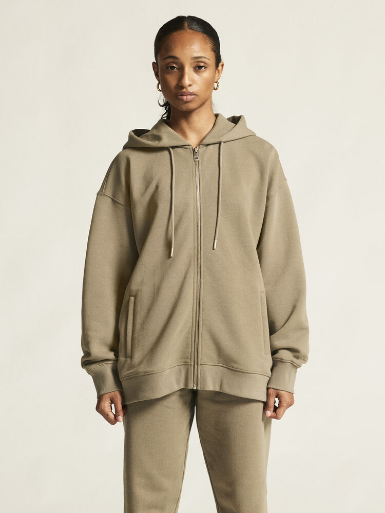 1916307-240000_Frequent20FZ20Hoodie20W_closeup4