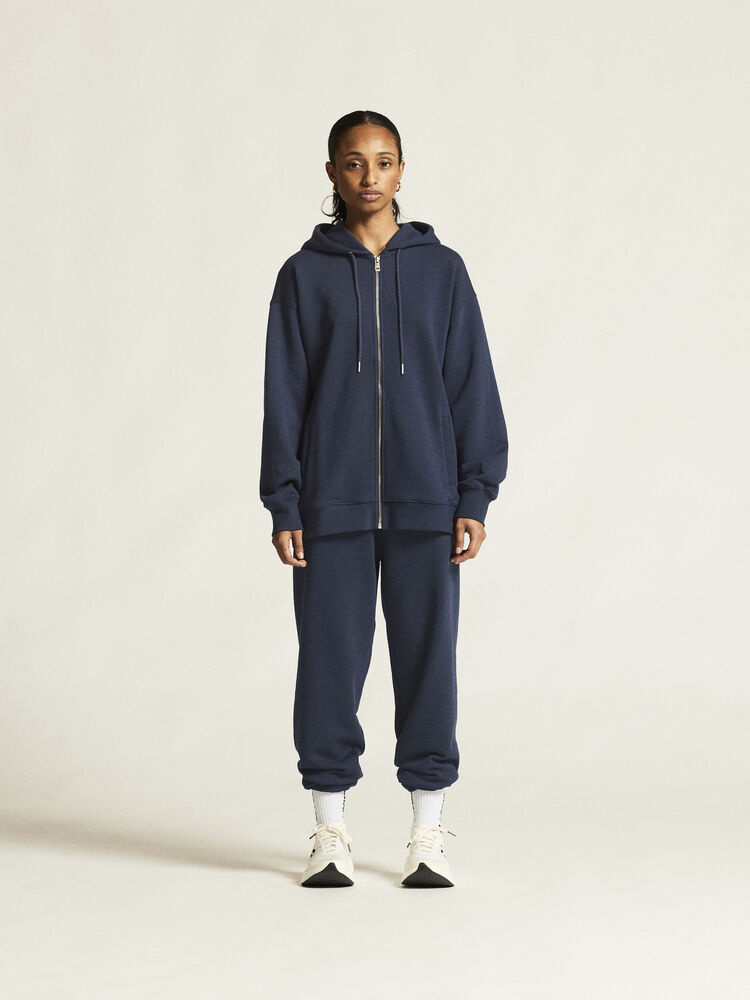 1916307-396000_Frequent20FZ20Hoodie20W_closeup1