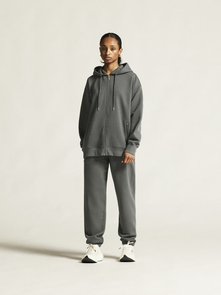 1916307-970000_Frequent20FZ20Hoodie20W_closeup1