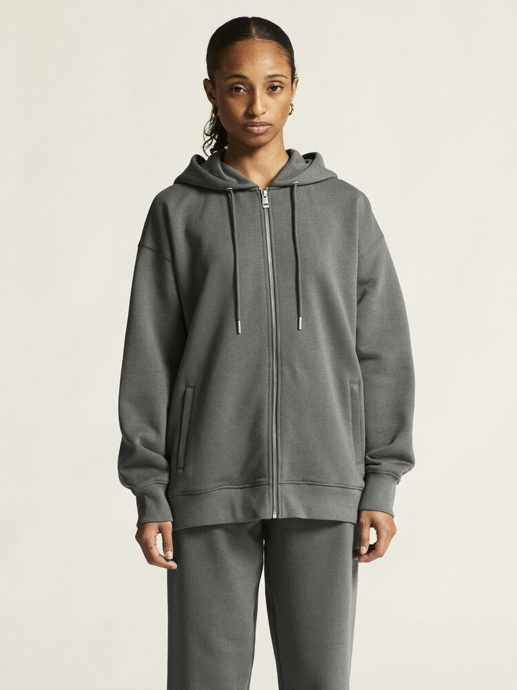 1916307-970000_Frequent20FZ20Hoodie20W_closeup4