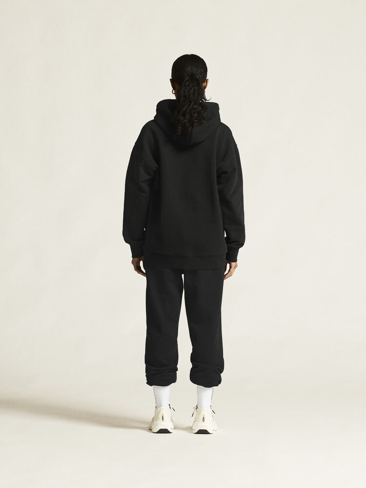 1916307-999000_Frequent20FZ20Hoodie20W_closeup3