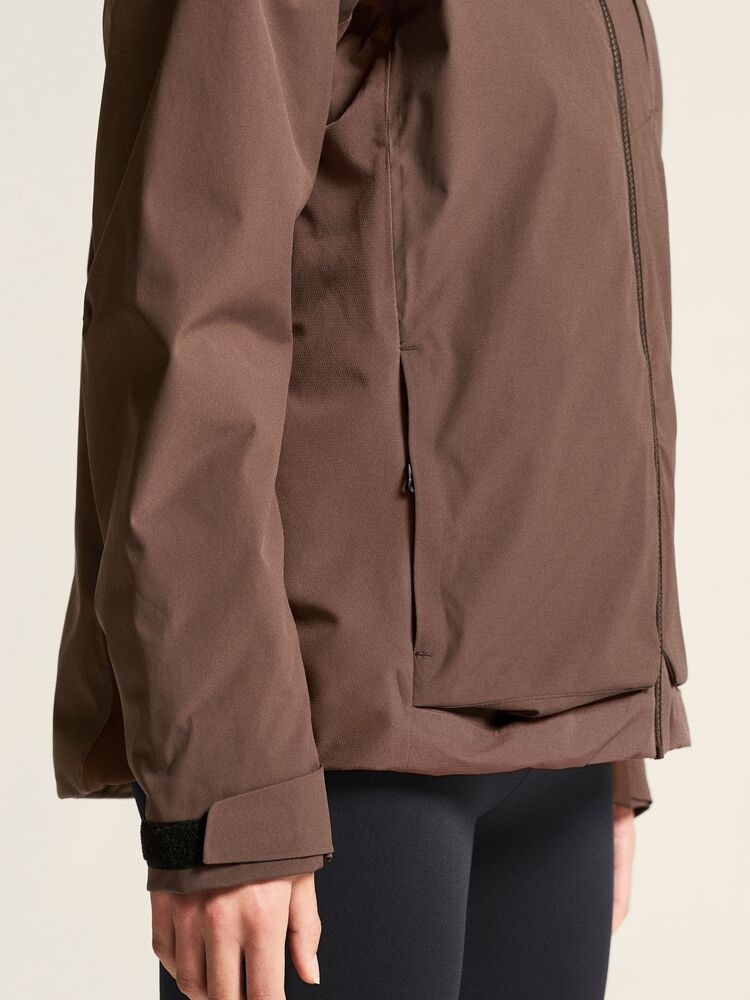 1916339-286000_Explore20Padded20Jacket20W_closeup7