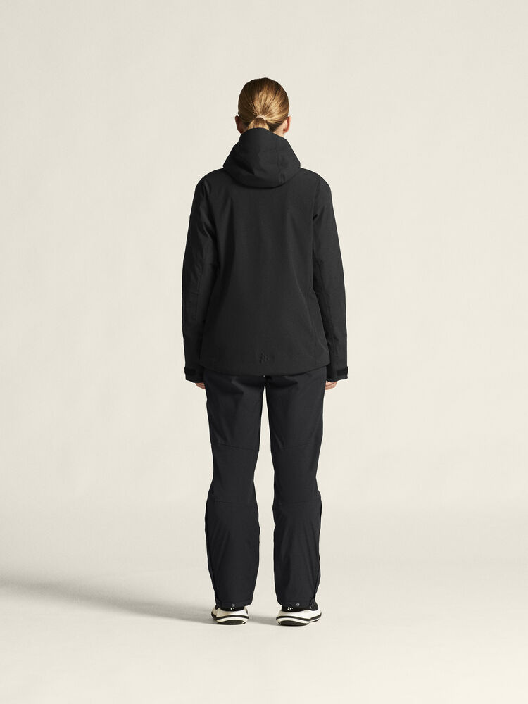 1916339-999000_Explore20Padded20Jacket20W_closeup3