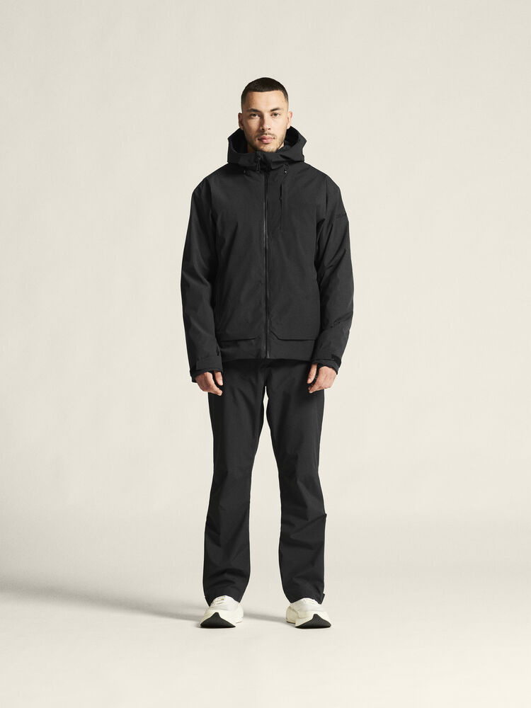 1916344-999000_Core20Explore20Shell20Pants20M_closeup1