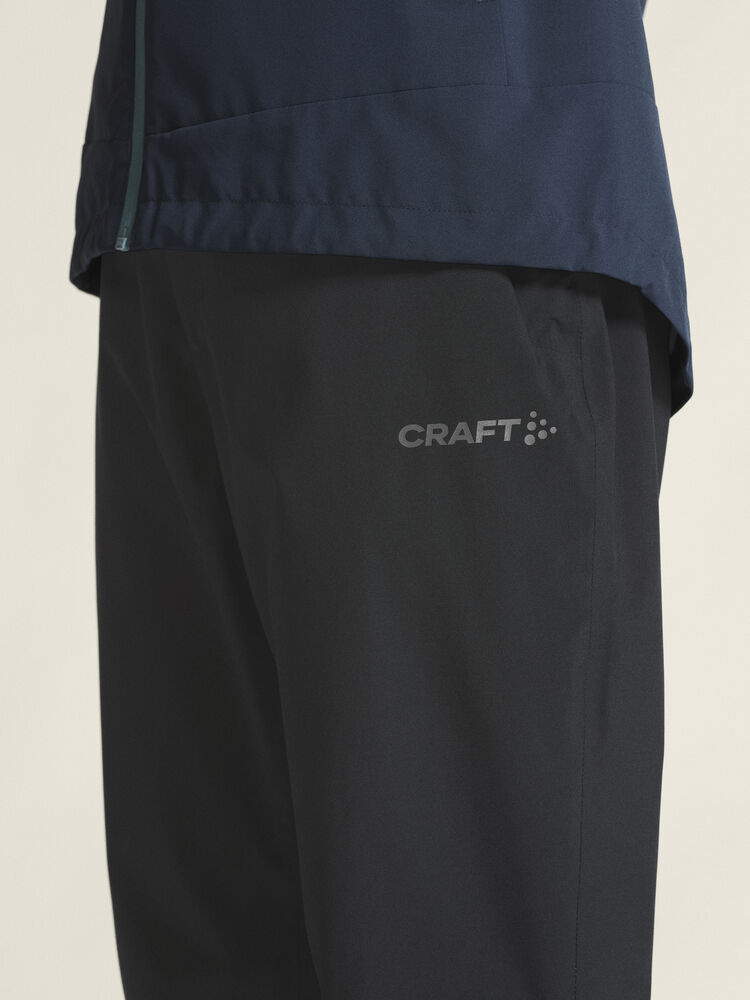 1916345-999000_Core20Explore20Shell20Pants20W_closeup6