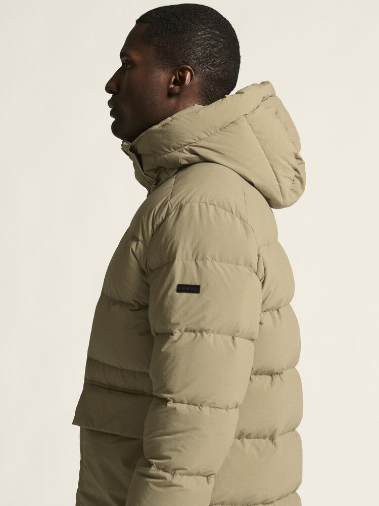 1916374-240000_Urban20Down20Puffer20Jkt20M_closeup7