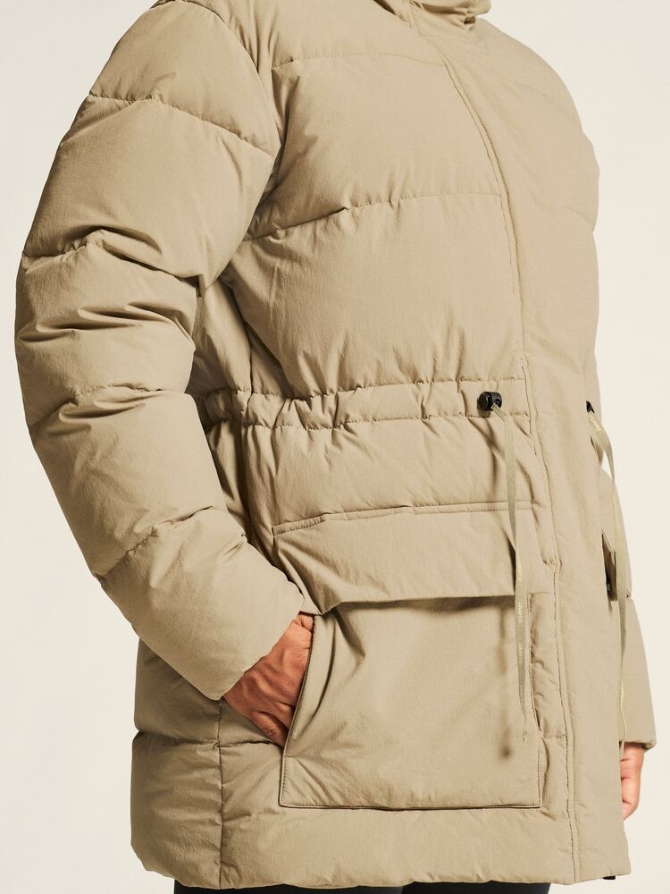 1916375-240000_Urban20Down20Puffer20Jkt20W_closeup8