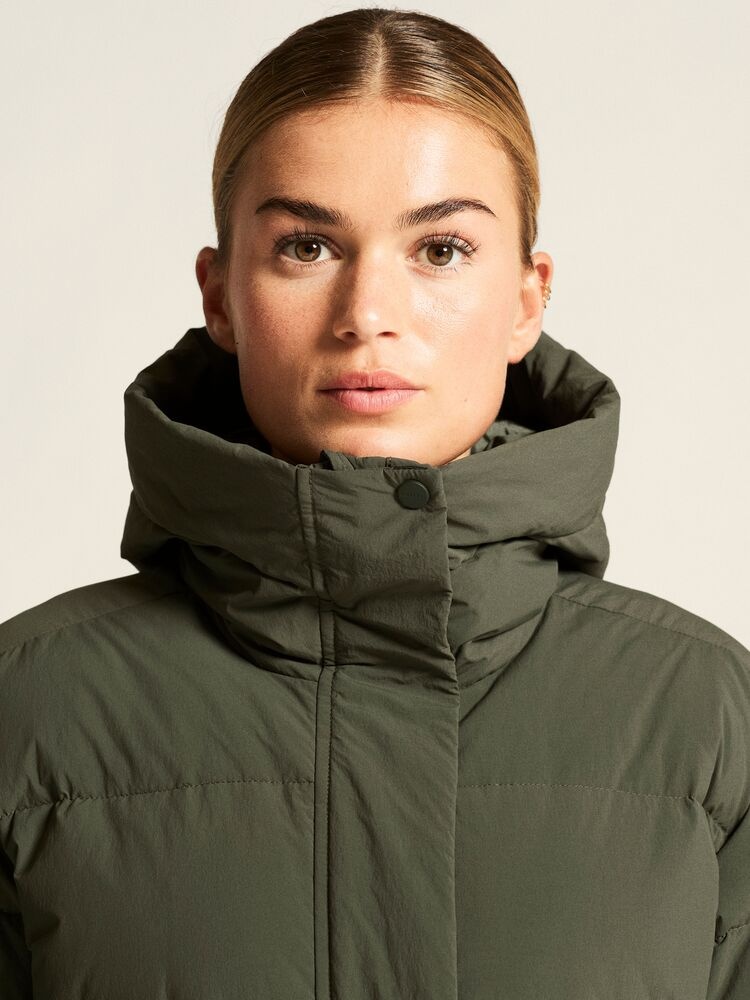 1916375-681000_Urban20Down20Puffer20Jkt20W_closeup6