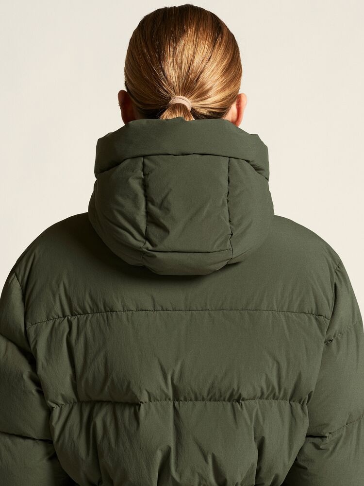 1916375-681000_Urban20Down20Puffer20Jkt20W_closeup8