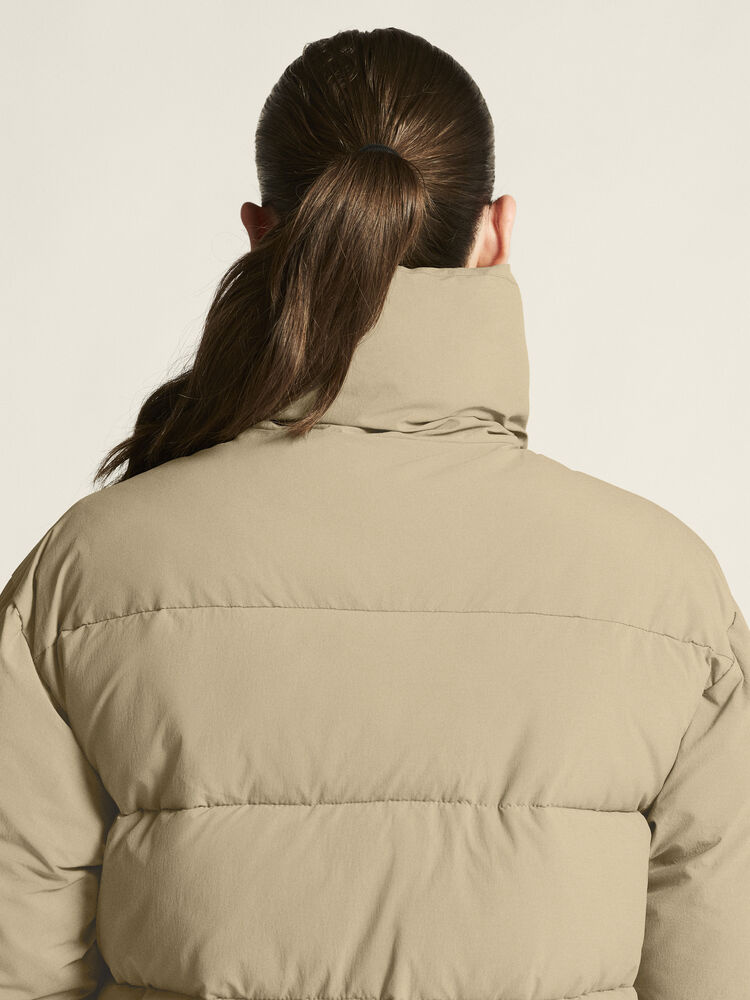 1916376-240000_Urban20Long20Padded20Coat20W_closeup6