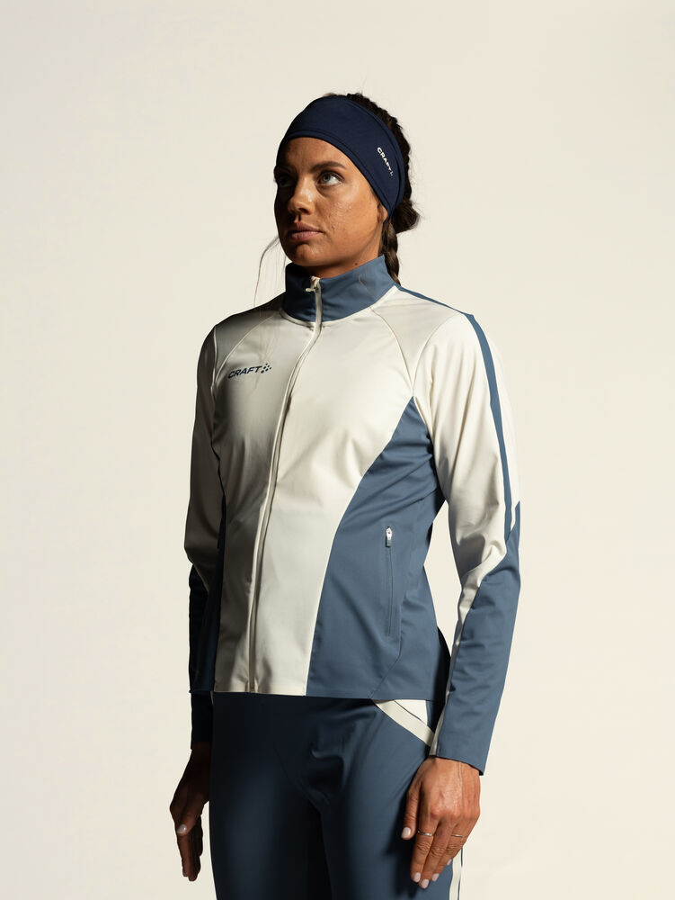 1916810-376000_OL20Norway20Race20Jacket202.020W_Closeup7