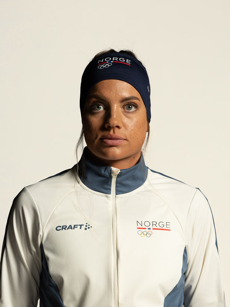 1916810-376376_OL20Norway20Race20Jacket202.020W_Closeup8