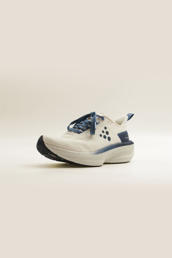 1916825-905777_OL20Norway20Endurance20220M_Closeup2