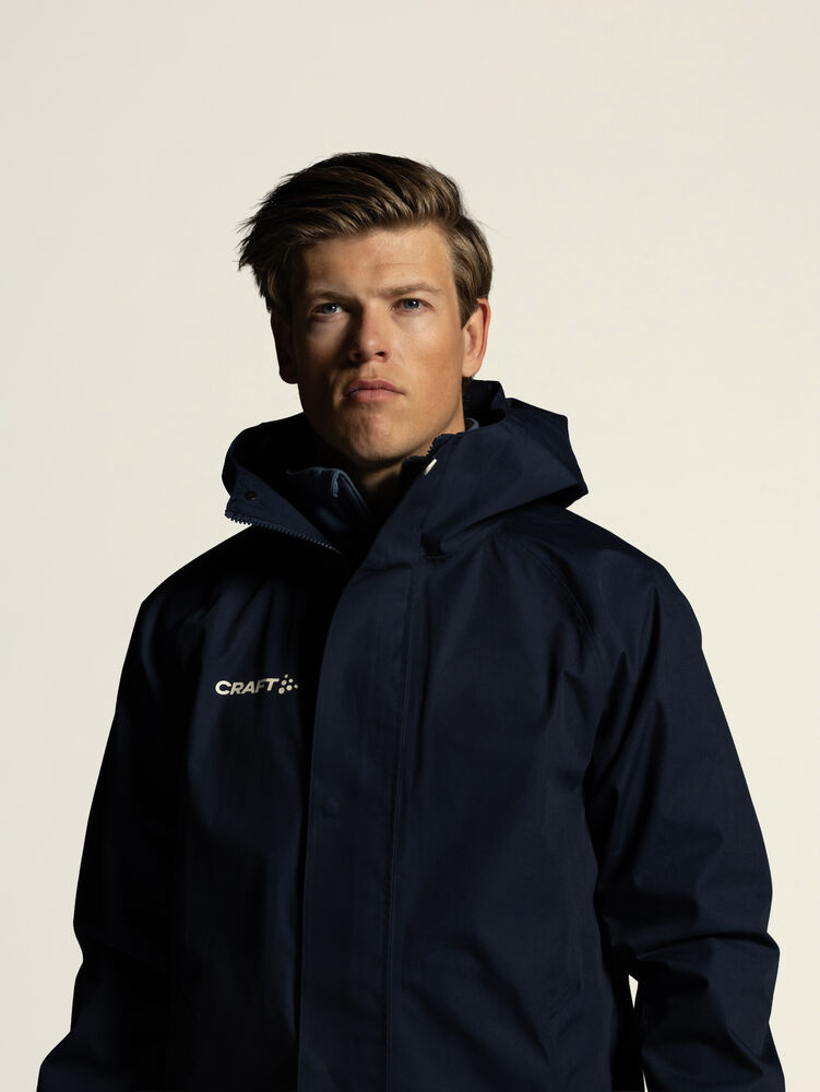 1916829-396000_OL20Norway20202L20Coat20U_Closeup5