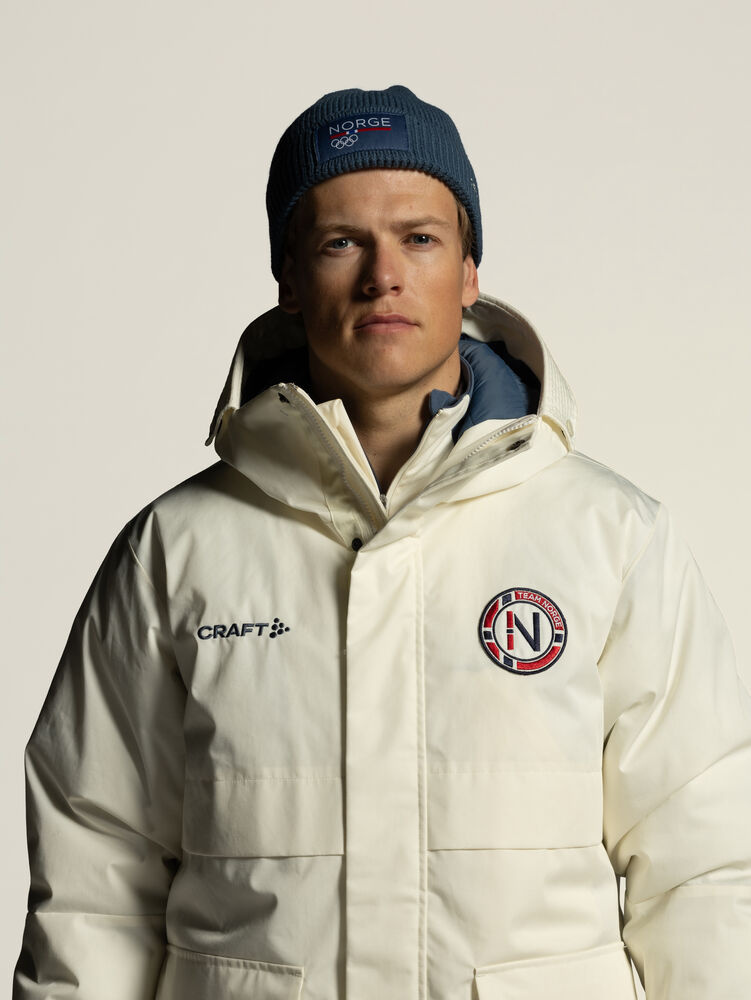 1916836-396396_OL20Norway20High20Beanie_Closeup1