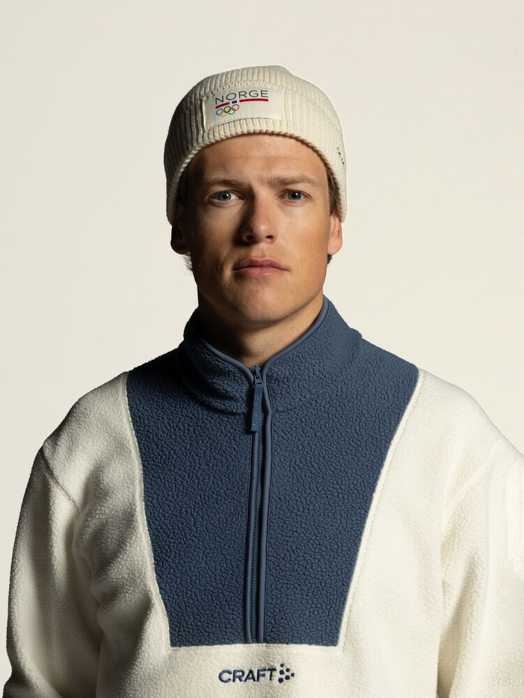 1916836-905905_OL20Norway20High20Beanie_Closeup1