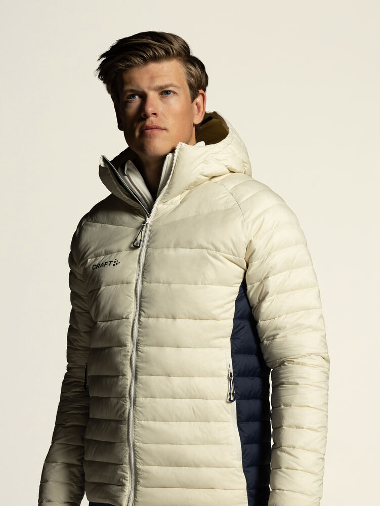 1916839-905000_OL20Norway20Light20Down20Jacket20M_Closeup4