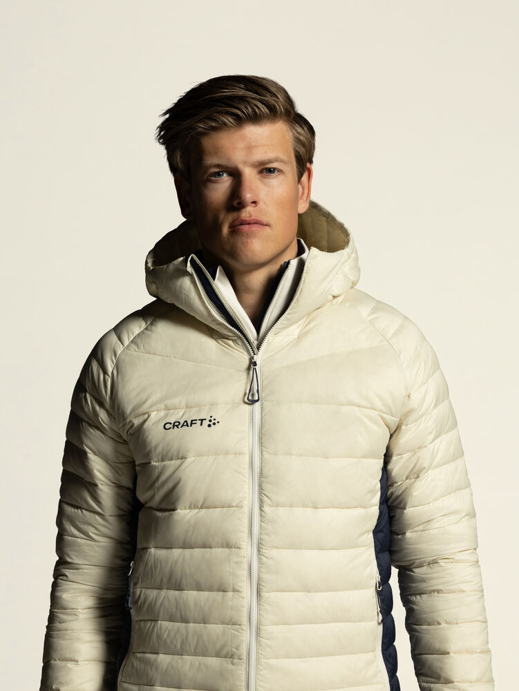 1916839-905000_OL20Norway20Light20Down20Jacket20M_Closeup5