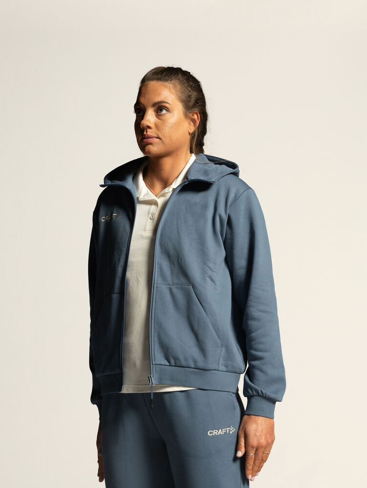 1916844-376000_OL20Norway20Community202.020Zip20Hoodie20W_Closeup5